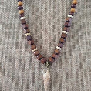 Shell necklace